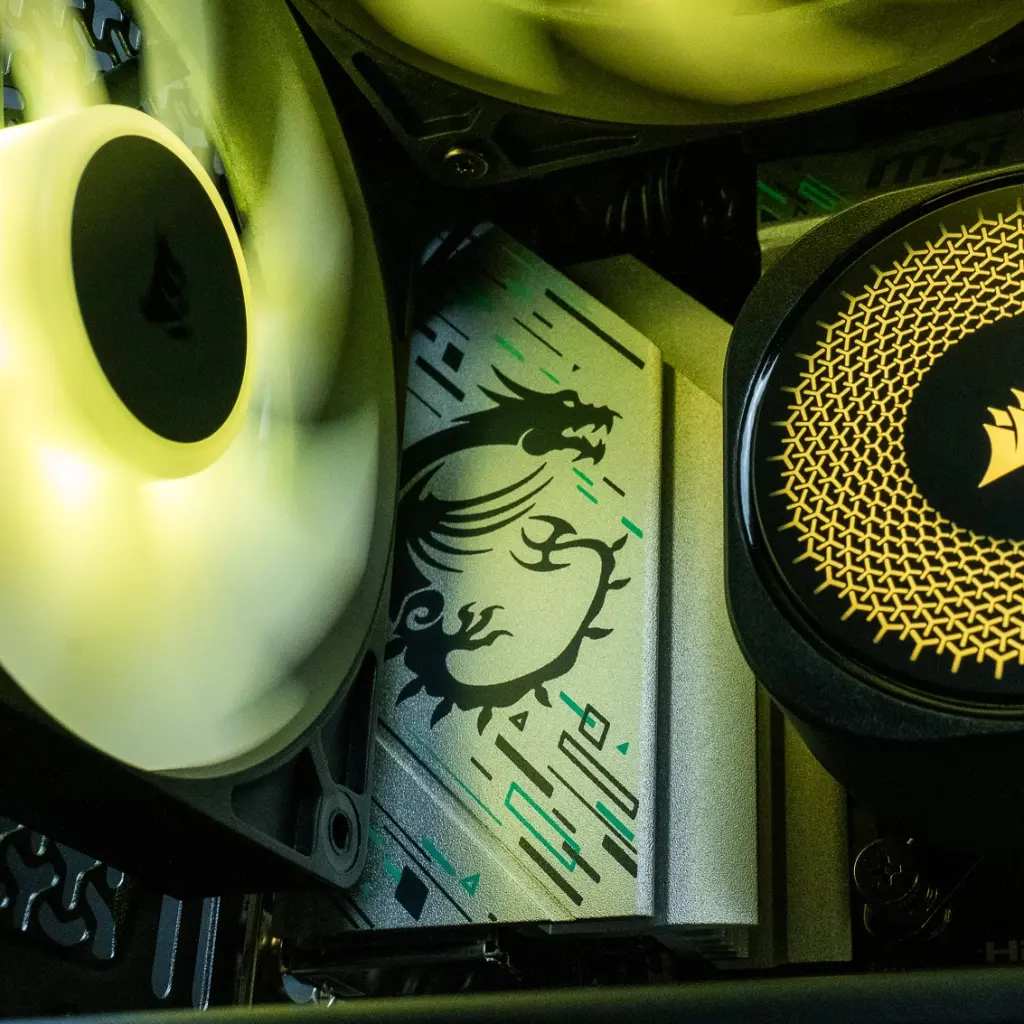 PC Corsair BlackFlag GEFORCE RTX™ 5070 - iCUE Certified  