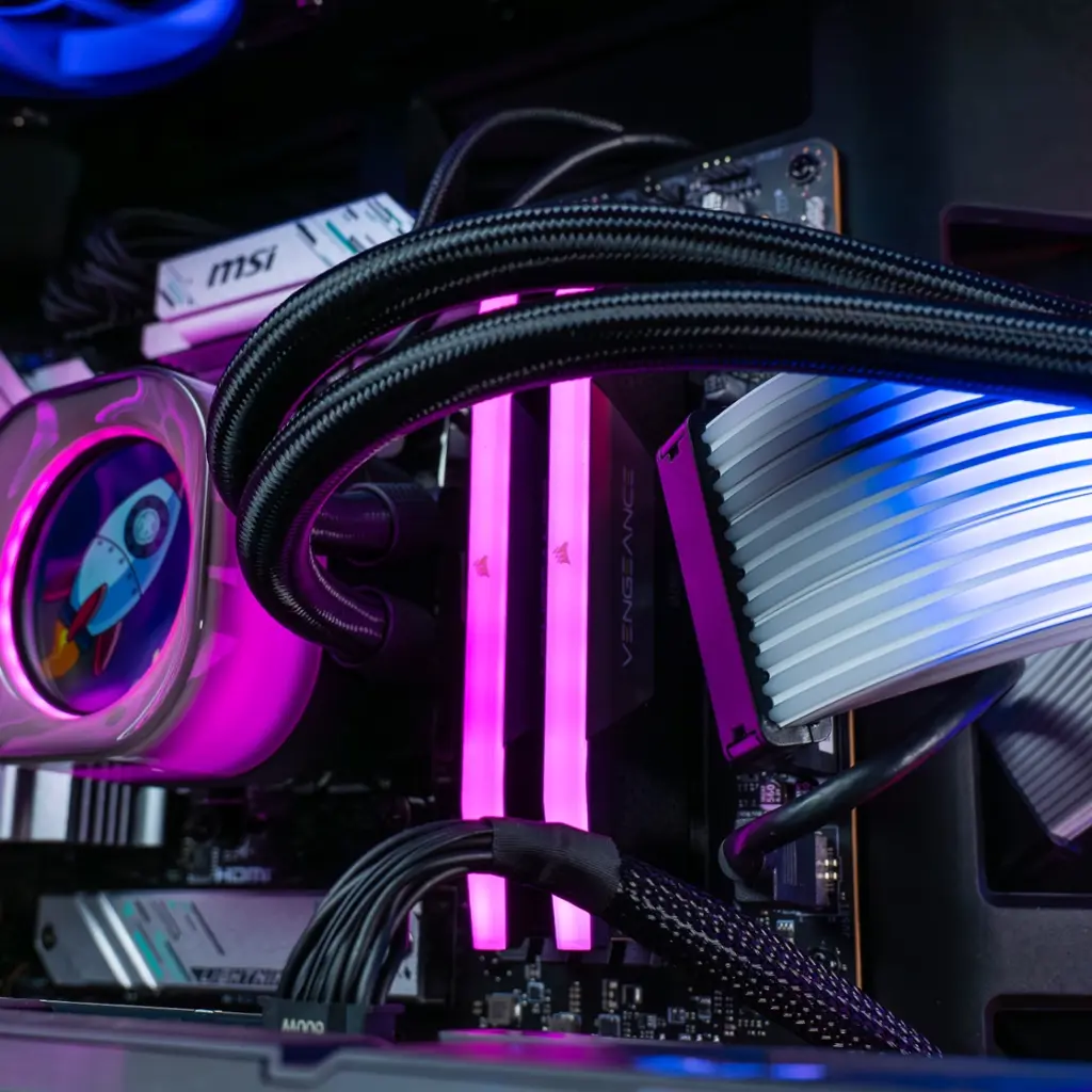 PC Showtime GeForce RTX™ 5070 Ti 16GB