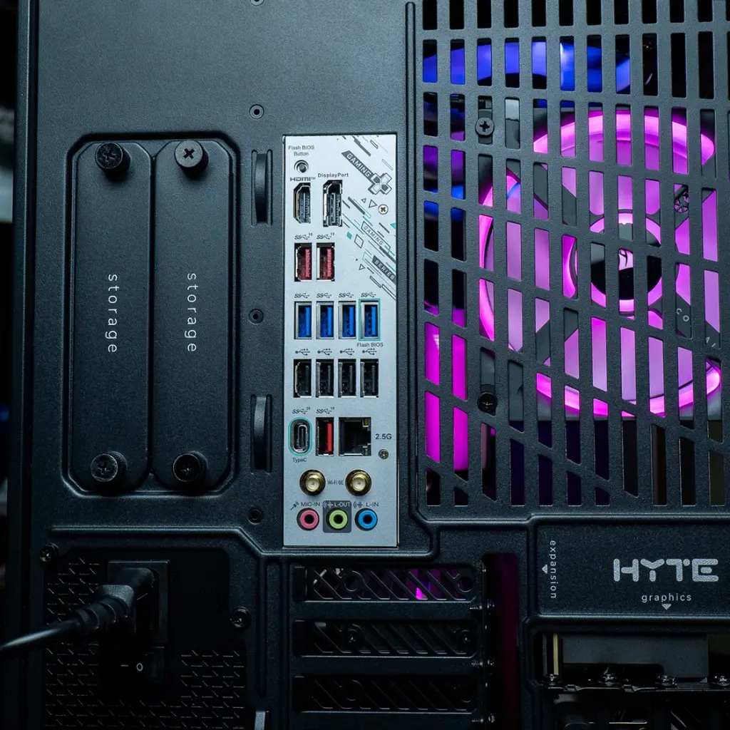 PC Showtime GeForce RTX™ 5070 Ti 16GB