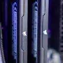 Vue rapprochée du port M.2 Lightning Gen 5 sur carte mère MSI dans le PC gamer Ascent X3D GEFORCE RTX™ 5080