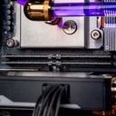 Détail RAM DDR5 et waterblock Threadripper 7960X watercooling custom PC TITAN X double RTX 5090