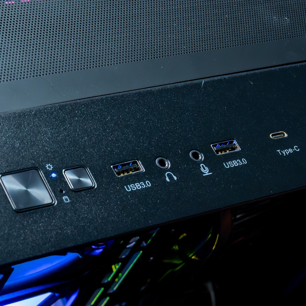 PC Water by Cooler Master GeForce RTX™ 5070