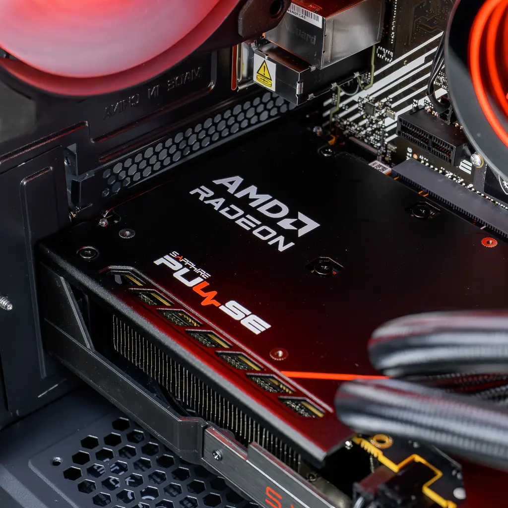 PC Spike GeForce RTX™ 5060 Ti 8GB
