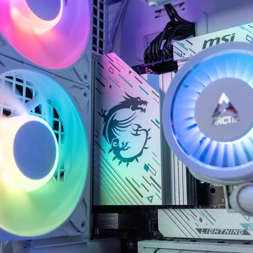 PC Arctic GEFORCE RTX™ 5080