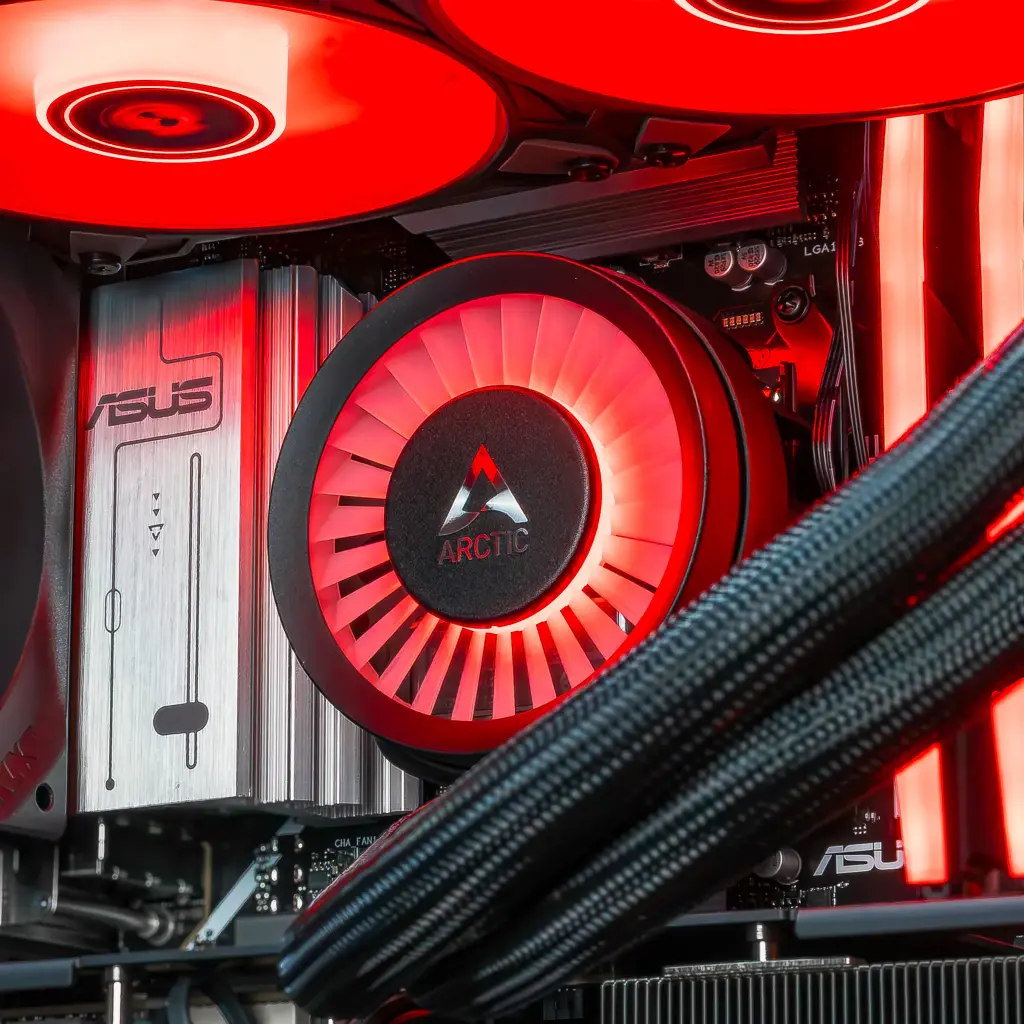 PC Solana GEFORCE RTX™ 5080