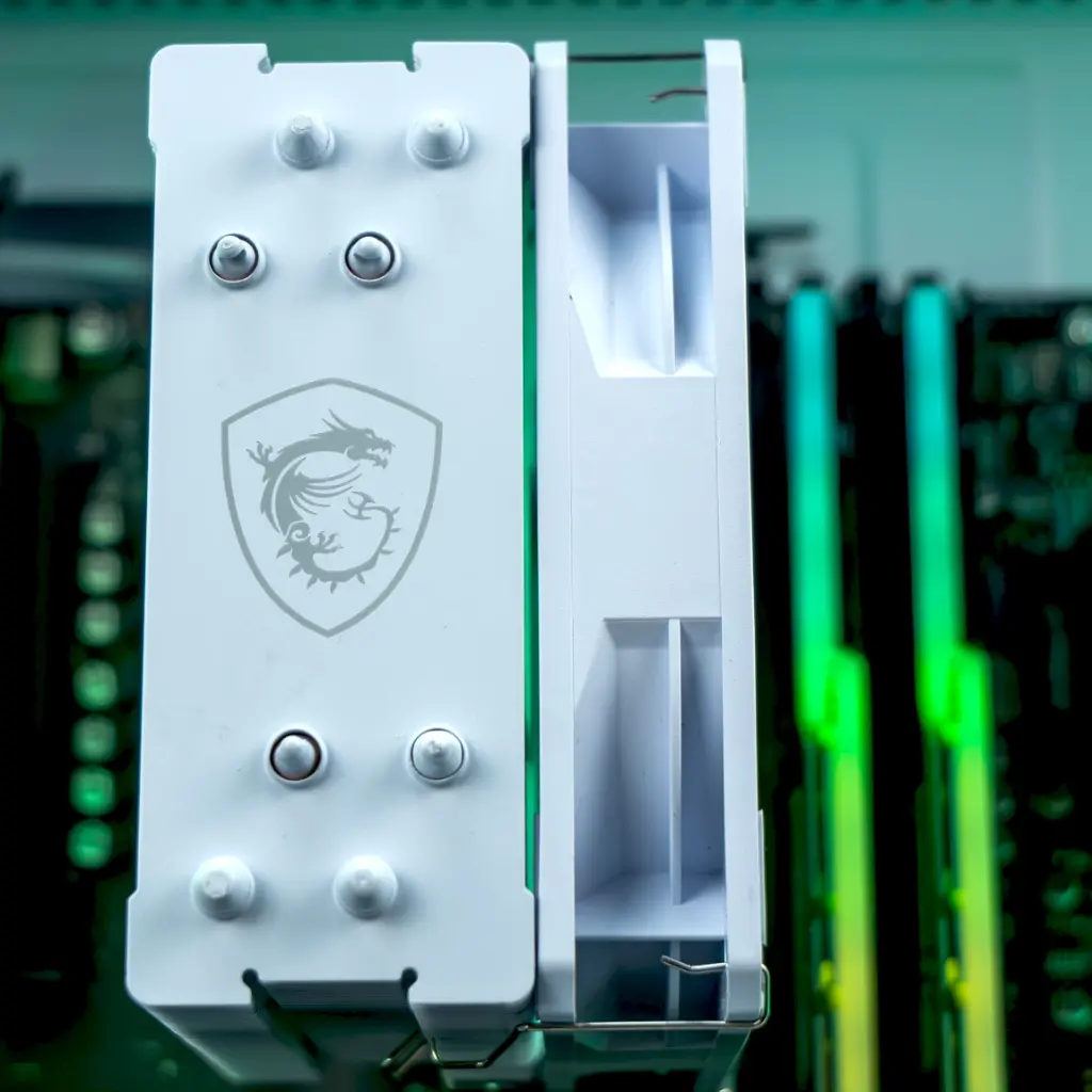 PC Mirage GeForce RTX™ 5060 Ti Powered by MSI