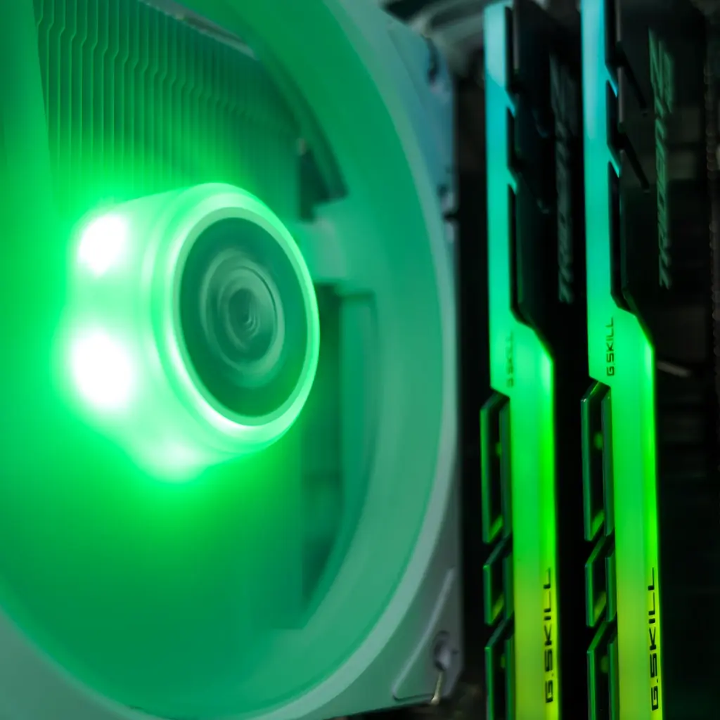 PC Mirage GeForce RTX™ 5060 Ti Powered by MSI